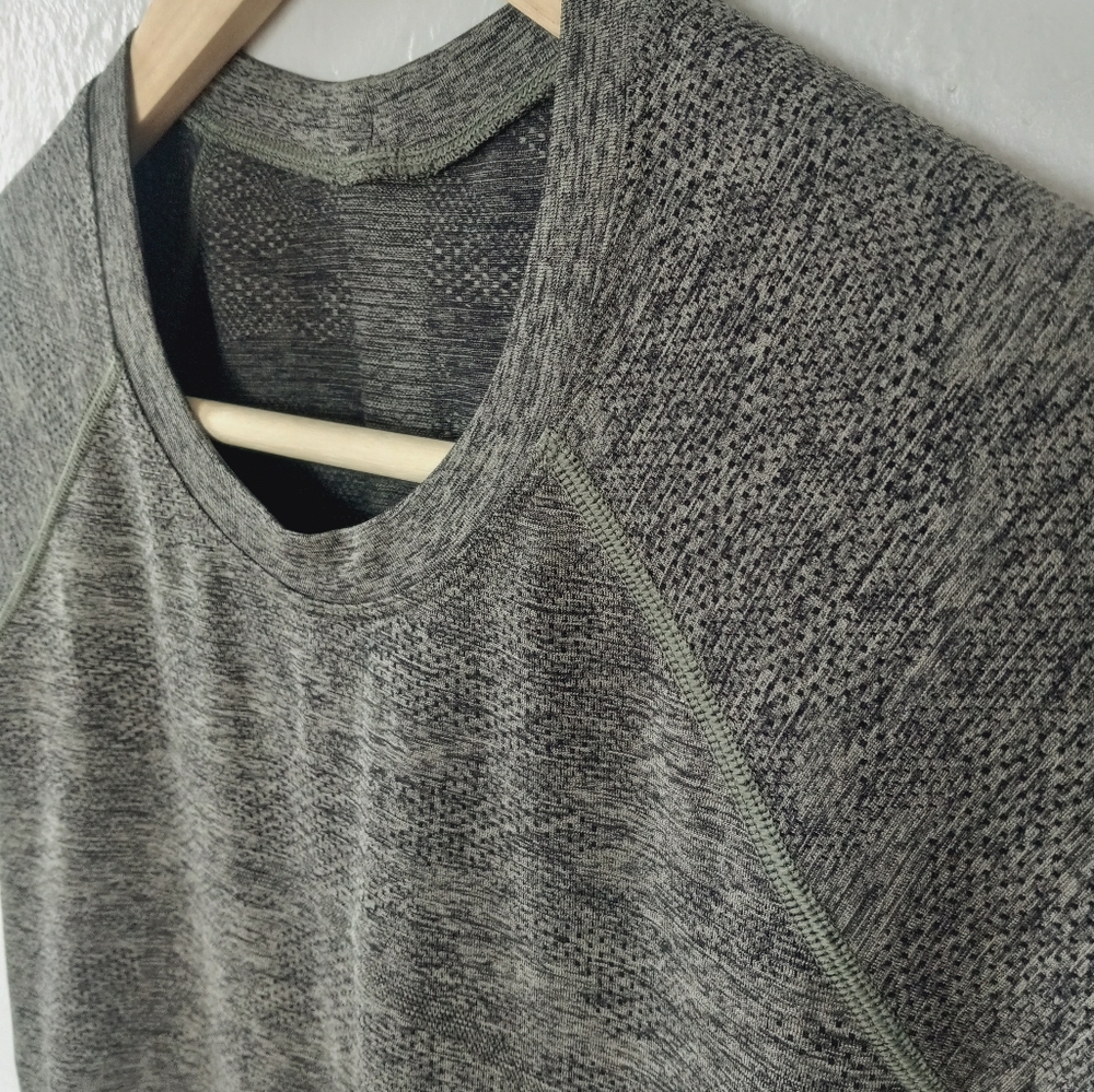 Lululemon Swiftly Short Sleeve 2.0 Crew Variegated Mesh Camo Black/ Grey Sage 6 - Picture 7 of 15